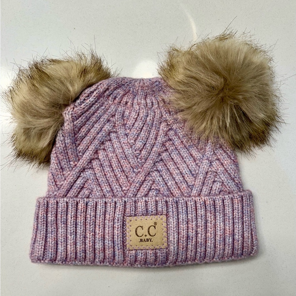 CC BABY DOUBLE POM CRISS-CROSS
PATTERN BEANIE